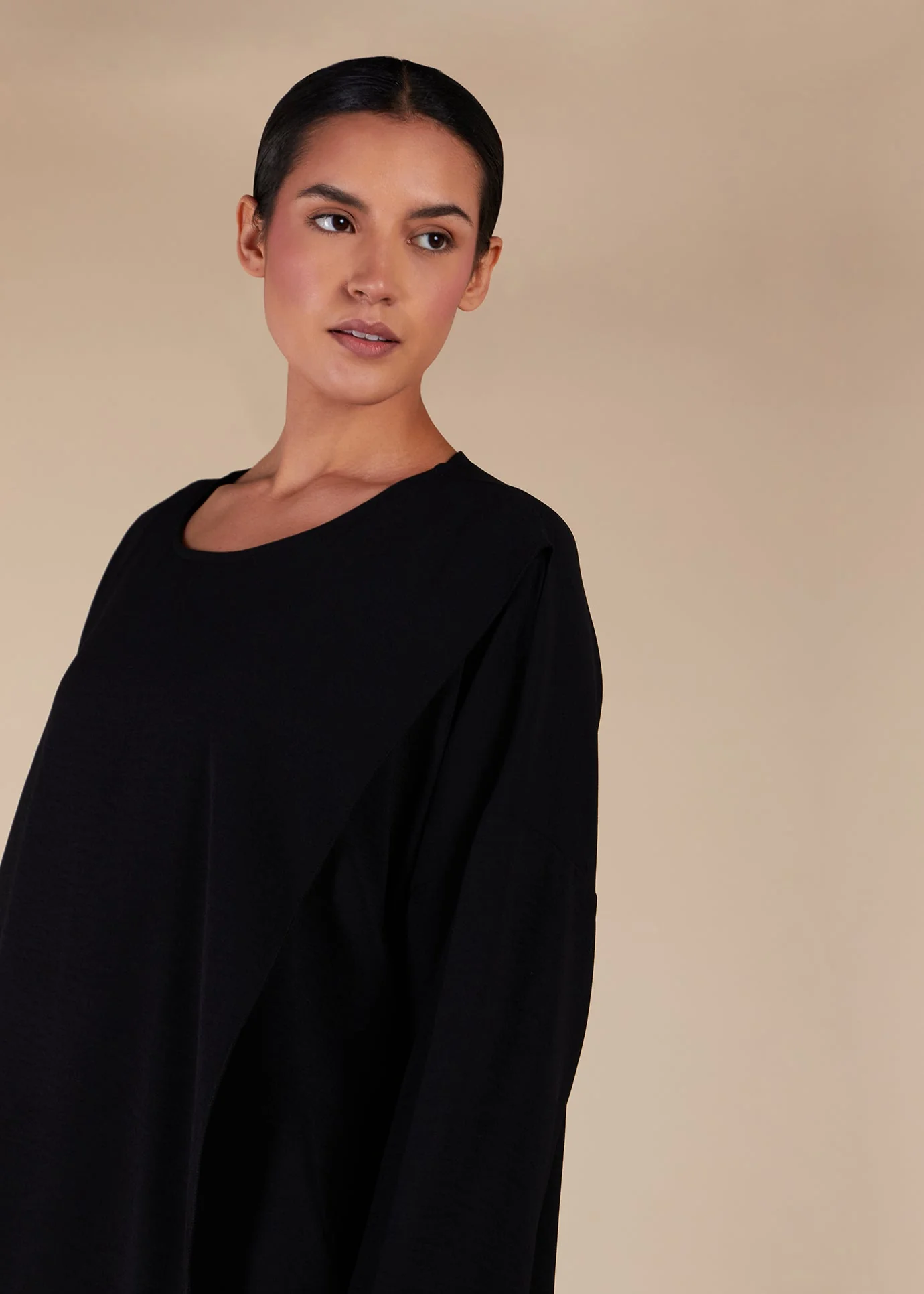 Crossover Abaya Black - Final Sale - Image 4