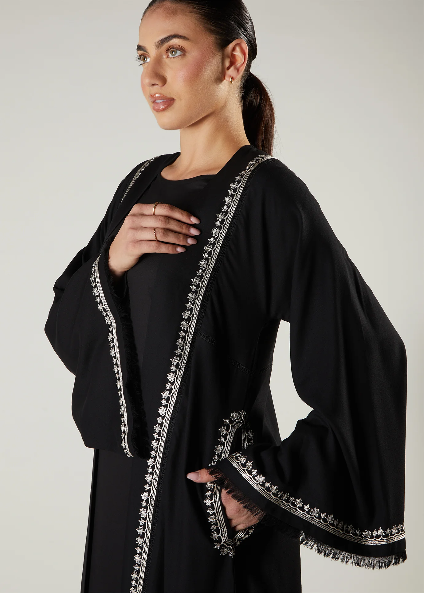 Samara Open Abaya - Image 4