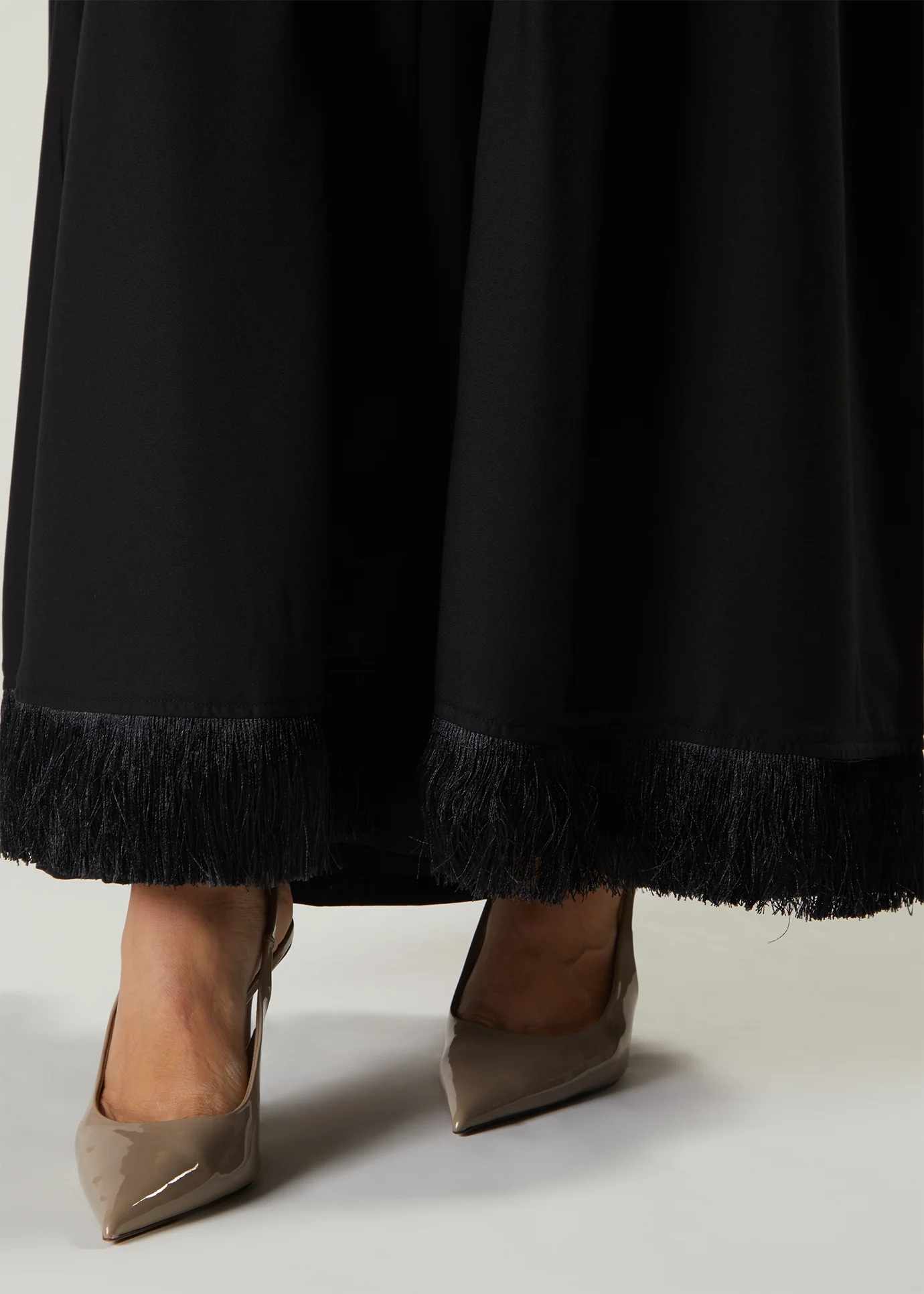 Tassel Hem Open Abaya - Image 4